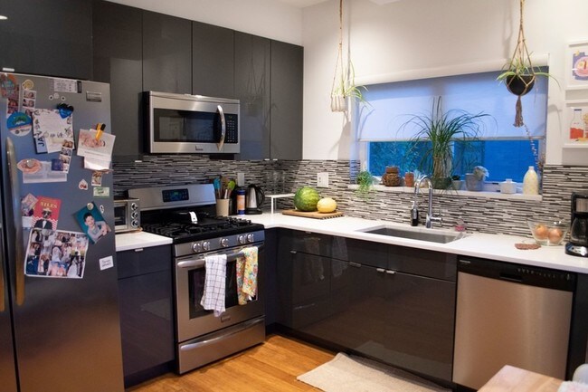 Kitchen - 1001 S 17th St