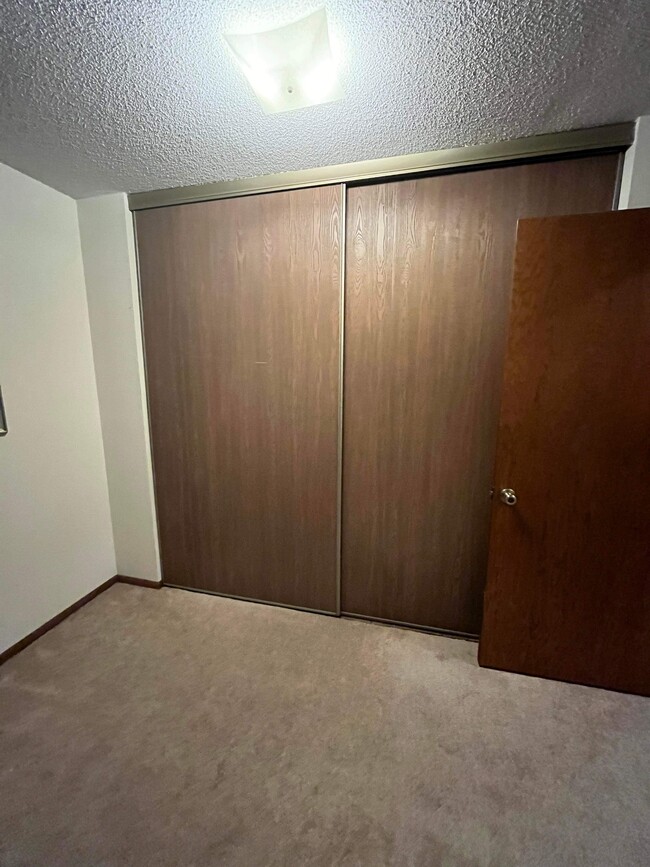Foto del edificio - 1645 Donald Ct