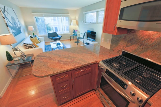 Building Photo - Amazing Noe Valley apartment beautifully u...