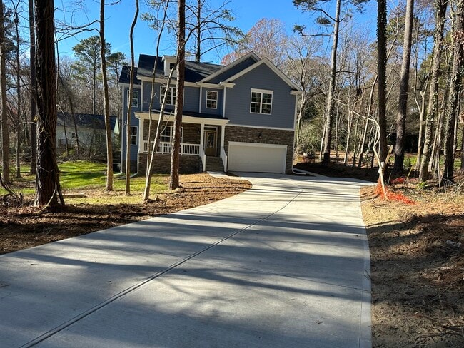 Building Photo - 506 Oteys Rd