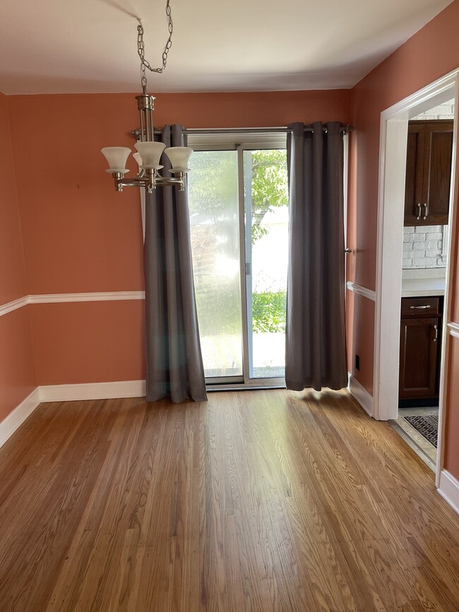 Dining area - 1411 Falcon Dr