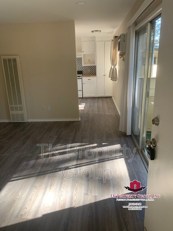 Foto del edificio - 533 Jenkins St