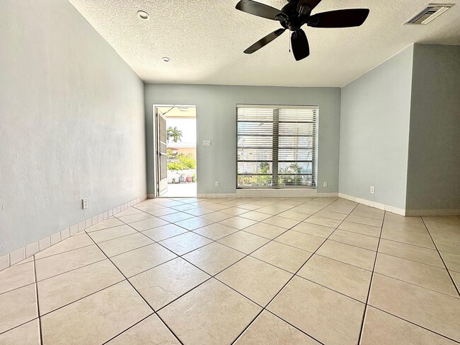 Foto del edificio - 1261 SE 4th St