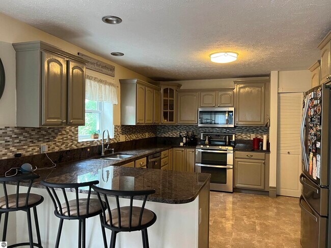 Foto del edificio - 3750 Zimmerman Rd