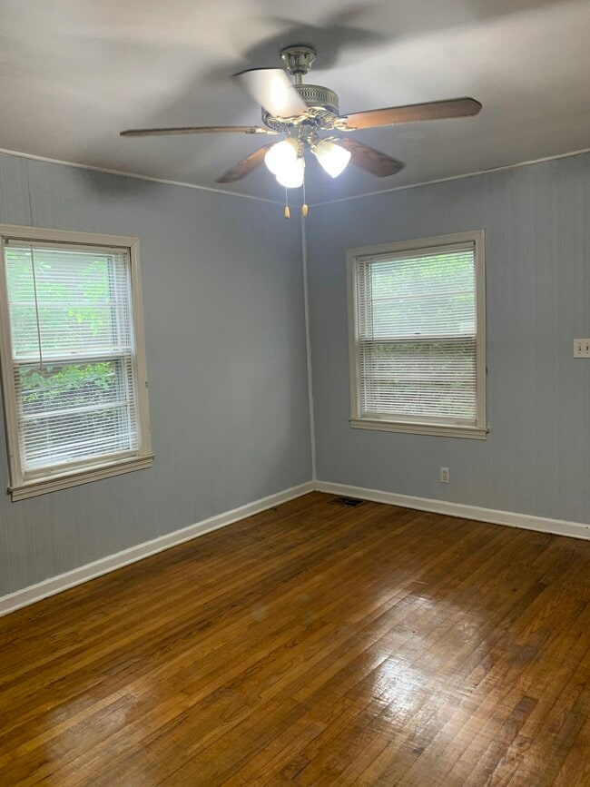 Photo - 117 Shadowmoor Drive, Unit B Apartment