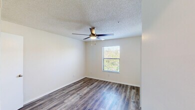 Interior Photo - Inlet Bay at Gateway