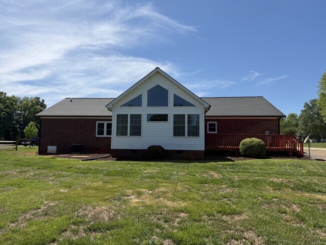 Foto del edificio - 236 Meadow Oaks Dr