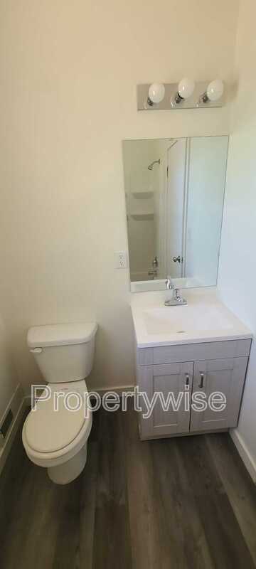 Building Photo - 1054 W 1520 N