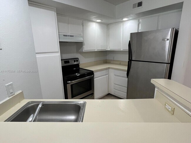 Photo - Spacious 2-bed, 2-bath apartment - Ponte Verde at Palm Beach Lakes