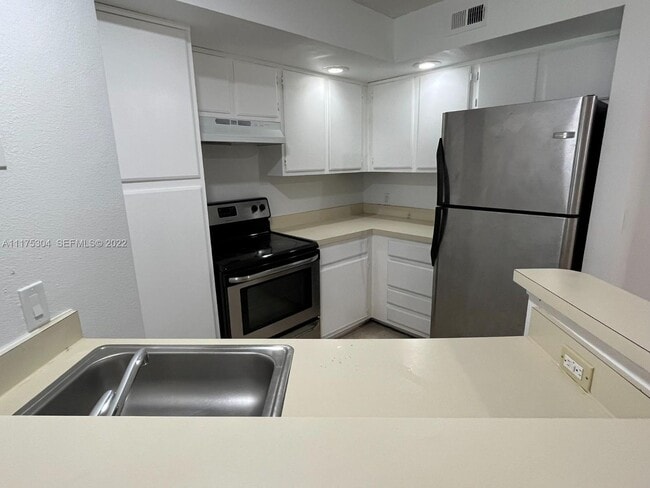 Building Photo - Spacious 2-bed, 2-bath apartment - Ponte Verde at Palm Beach Lakes