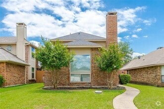 Building Photo - 2010 Greenview Dr