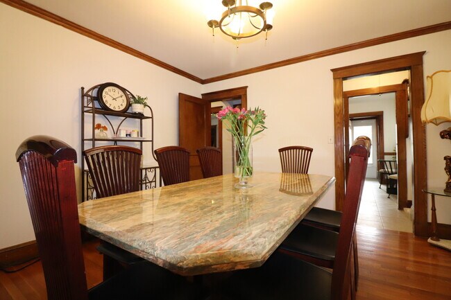 Foto del edificio - 209 Aspinwall Ave