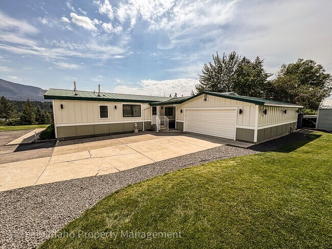 Foto del edificio - Fully furnished and stocked Single Level H...