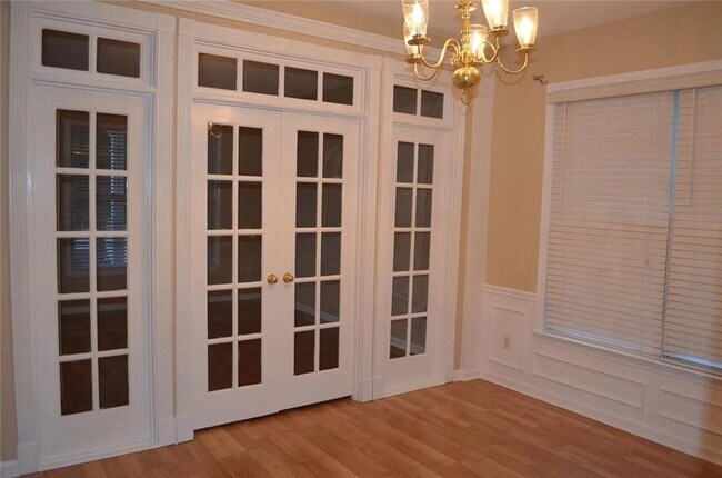 Building Photo - 770 Soneley Ct