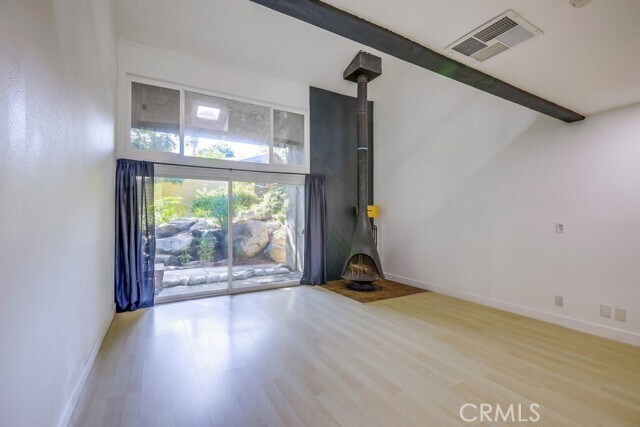 Foto del edificio - 4900 4900 E Chapman Ave