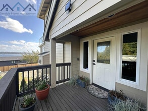 Building Photo - 3611 N Union Ave