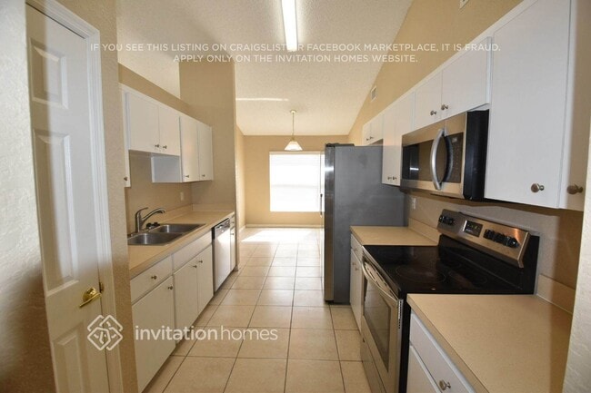 Building Photo - 6884 Bordeaux Blvd
