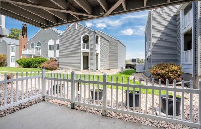 Building Photo - 3349 S Monaco Street Pky