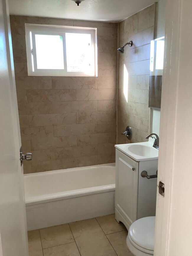 Foto del edificio - 1637 Truman St