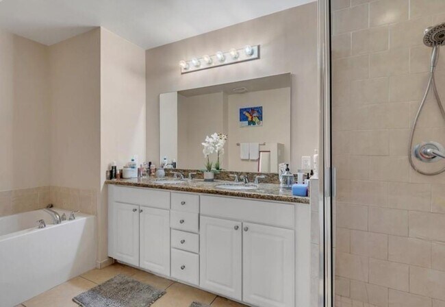 Foto del edificio - 3001 NE 185th St