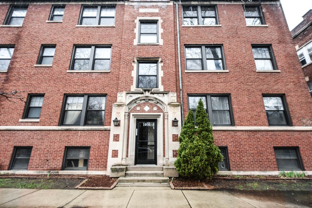 Foto principal - 1034 Dempster St