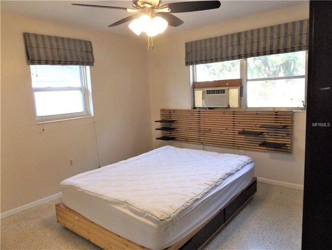 Foto del edificio - 3621 McIntosh Rd