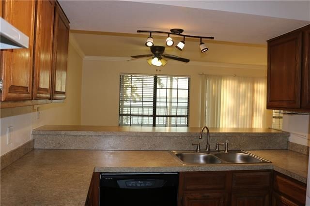 Foto del edificio - 3802 Mediterranean St