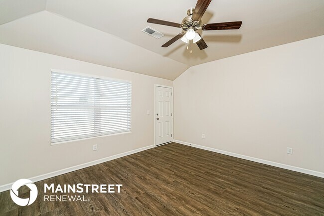 Foto del edificio - 160 Jonathan Dr