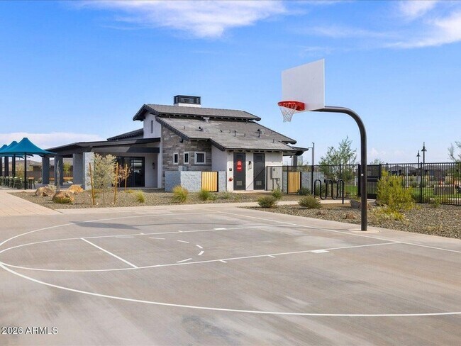 Foto del edificio - 15875 W Cottontail Ln