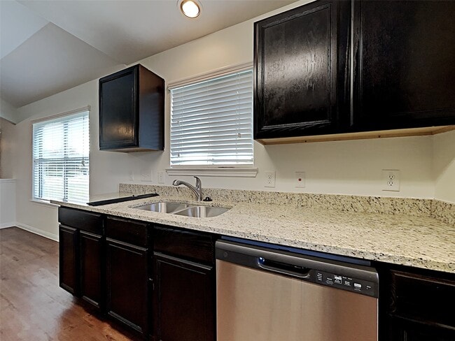 Building Photo - 2415 Hiacintas Way