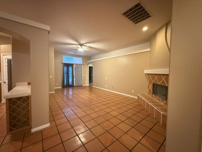 Building Photo - 66252 Avenida Barona