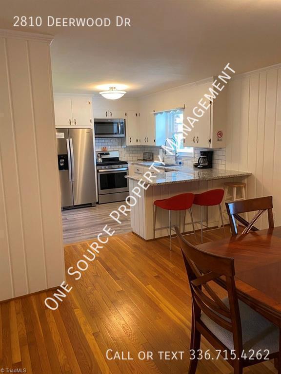 Foto del edificio - 2810 Deerwood Dr