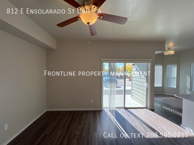 Foto del edificio - Nice newer unit!