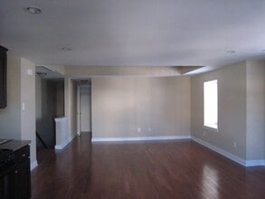 Building Photo - 224 Old York Rd