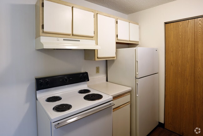 Kitchen - Breckenridge Apartments