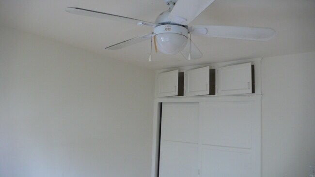 Foto del edificio - 7144 Ramsgate Ave