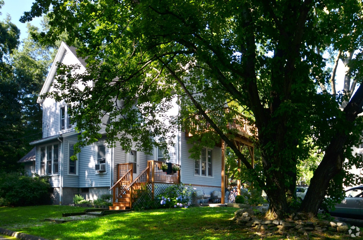 7 Dr Gillette Cir, Westport, CT 06880 Apartments in Westport, CT