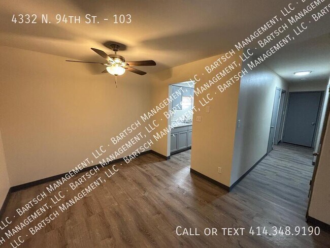 Foto del edificio - 4332 N 94th St