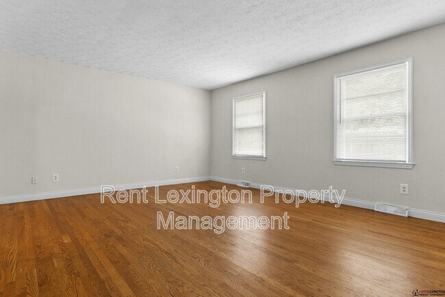 Foto del edificio - 3330 Tisdale Dr