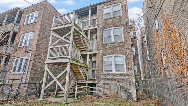 Building Photo - 7741 S Yates Blvd
