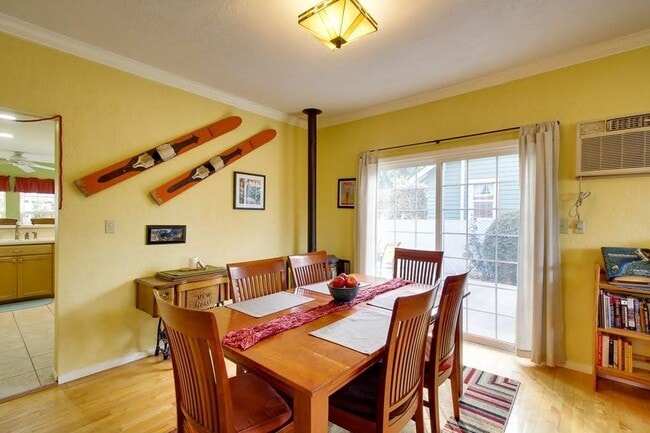 Foto del edificio - 1128 Hobson St