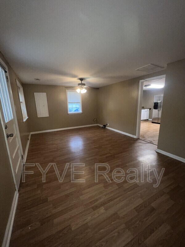 Foto del edificio - 2113 Bradham Rd