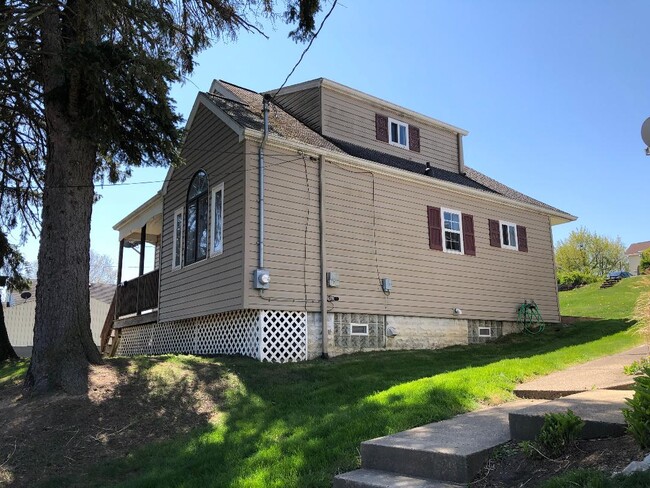 Exterior side - 435 Highfield Ave