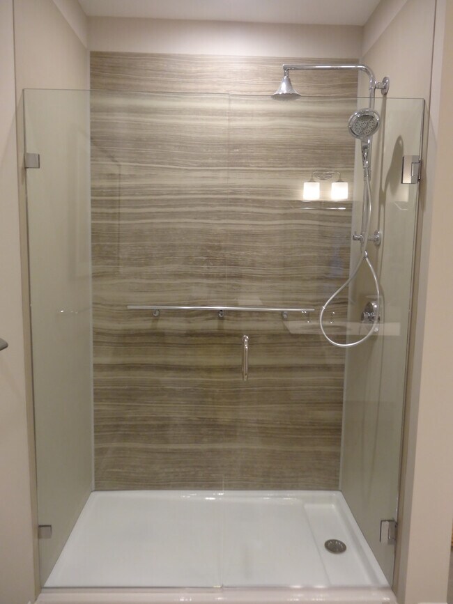 Foto del edificio - DEERPOINT AT INWOOD CONDOMINIUMS, WOBURN