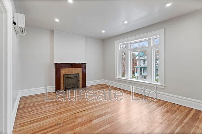 Foto del edificio - 1058 N Pearl St