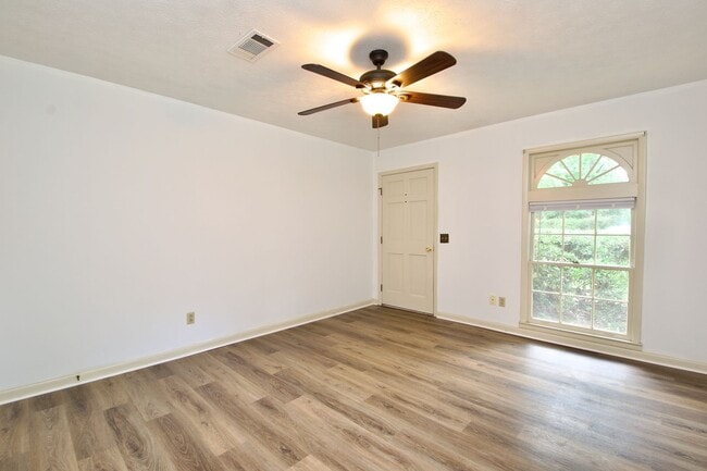 Building Photo - 1109 Drew Ln