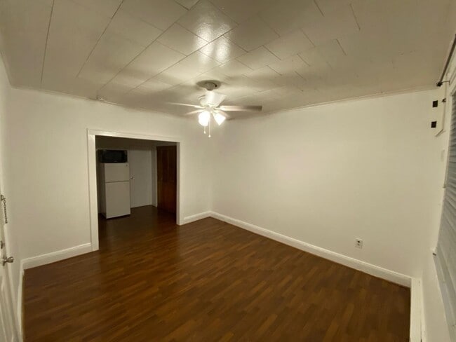 Foto del edificio - 613 12th St