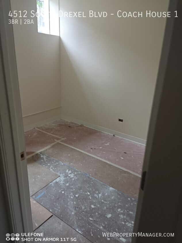 Foto principal - 4512 S Drexel Blvd