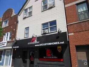 Building Photo - 4137 N Western Ave