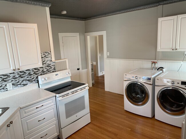 Building Photo - 49 Talcott Ave